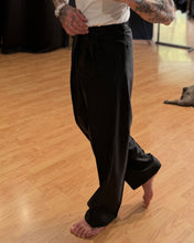 Carica l'immagine nel visualizzatore di Gallery, Panta Gianni Lupo LooseFit DoppiaPence Black
