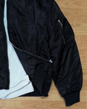 Carica l'immagine nel visualizzatore di Gallery, Bomber Anni ‘90 Cropped Black
