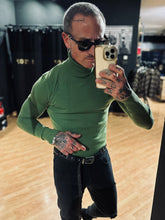 Carica l&#39;immagine nel visualizzatore di Gallery, Dolcevita Steve Verde Oliva
