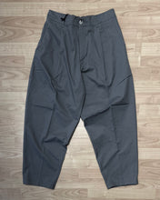 Carica l'immagine nel visualizzatore di Gallery, PANTA STRUTTURATO BAGGYFIT DARKGREY
