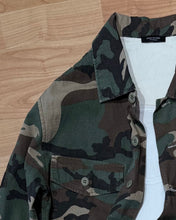 Carica l'immagine nel visualizzatore di Gallery, Field Jacket Camo con Patch
