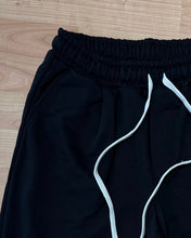 Carica l'immagine nel visualizzatore di Gallery, Bermuda Del Completo Sporty SuperLooseFit Black
