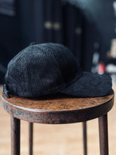 Carica l&#39;immagine nel visualizzatore di Gallery, Hat a Costine Black

