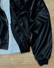 Carica l'immagine nel visualizzatore di Gallery, Bomber Vintage Used Cropped SemiOverSize Black
