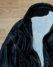 Carica l'immagine nel visualizzatore di Gallery, Bomber Vintage Used Cropped SemiOverSize Black
