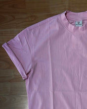 Carica l'immagine nel visualizzatore di Gallery, T-Shirt Mezzocollo OverSize Pink
