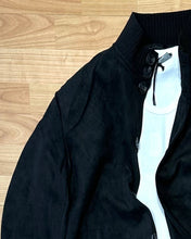 Carica l&#39;immagine nel visualizzatore di Gallery, Bomber Scamosciato Inserti Crochet Black
