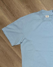 Carica l'immagine nel visualizzatore di Gallery, T-Shirt MezzoCollo OverSize Sky
