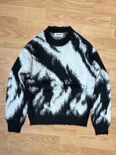 Carica l&#39;immagine nel visualizzatore di Gallery, Maglione Zebra Black
