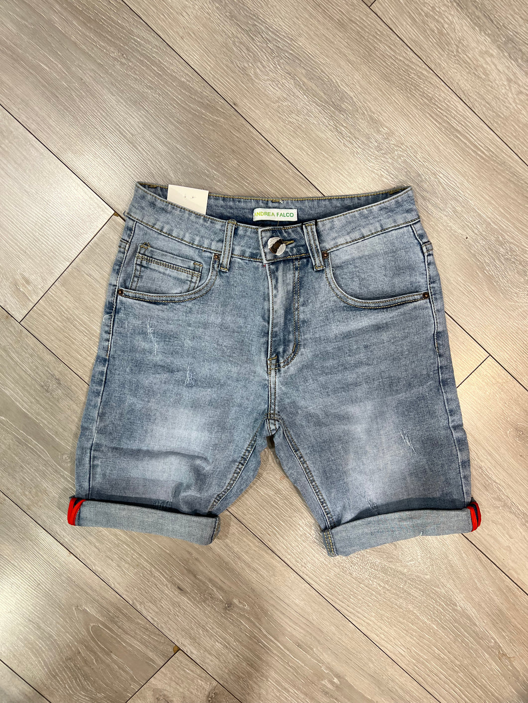 Bermuda Kourt in Jeans