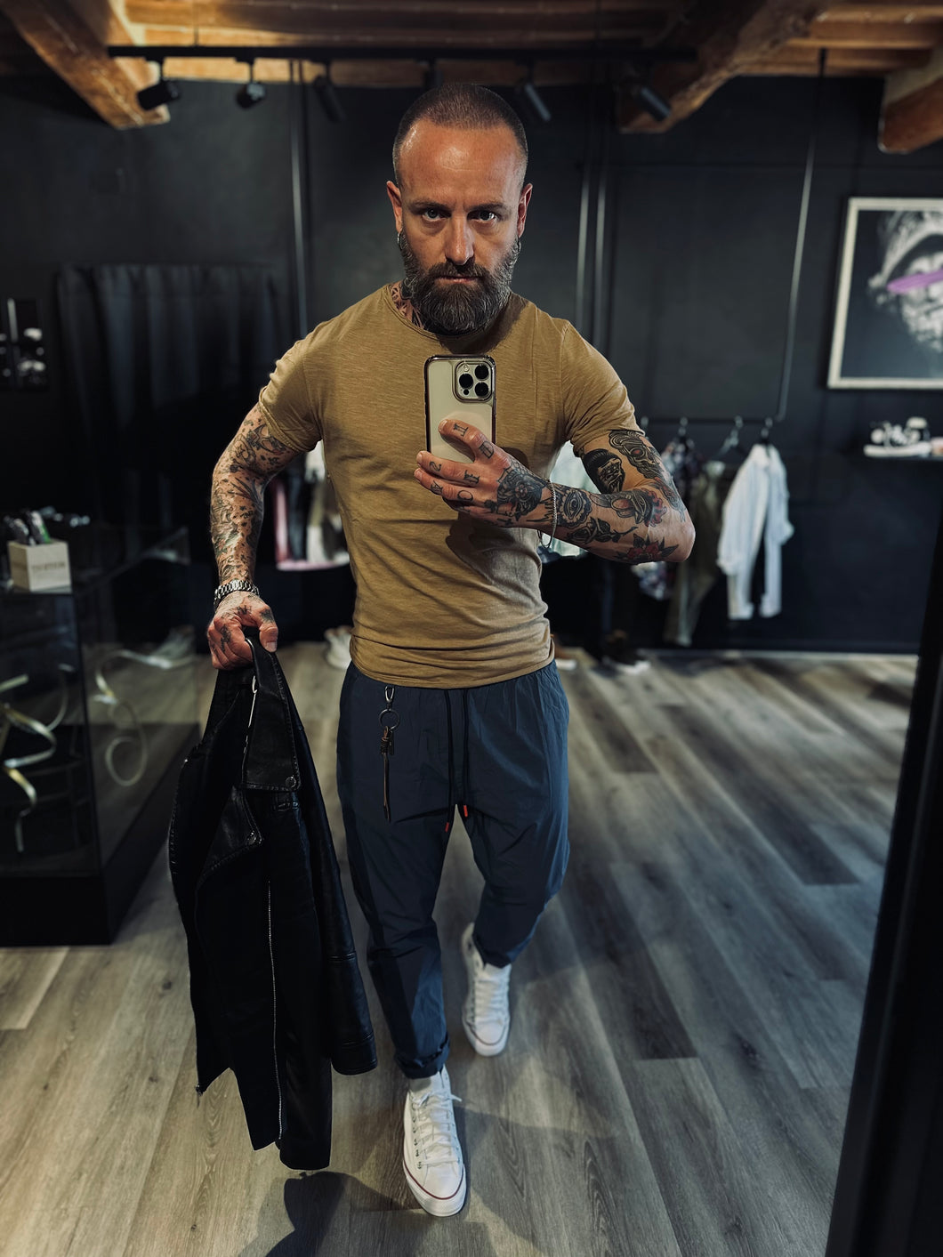 T-Shirt Basica Mocha Mousse